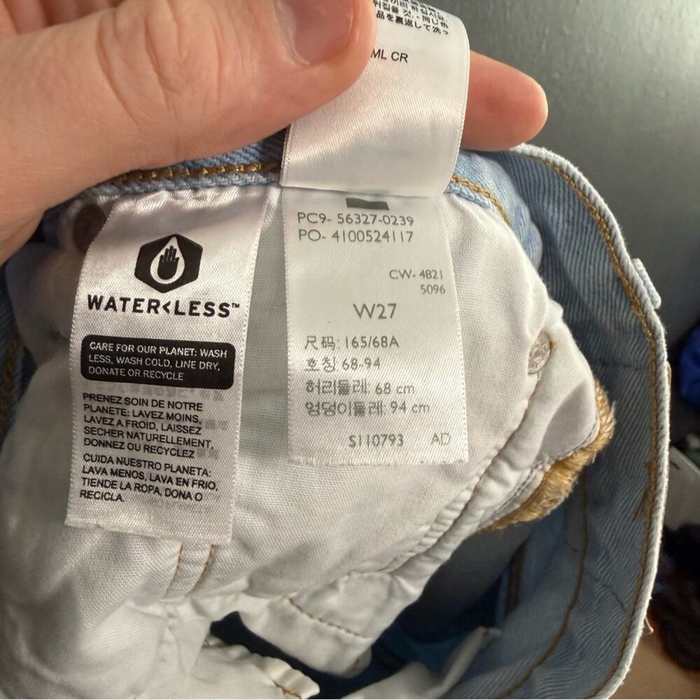 Levi's 501 Original Light Wash Raw Hem Shorts Size 27 - Picture 8 of 8